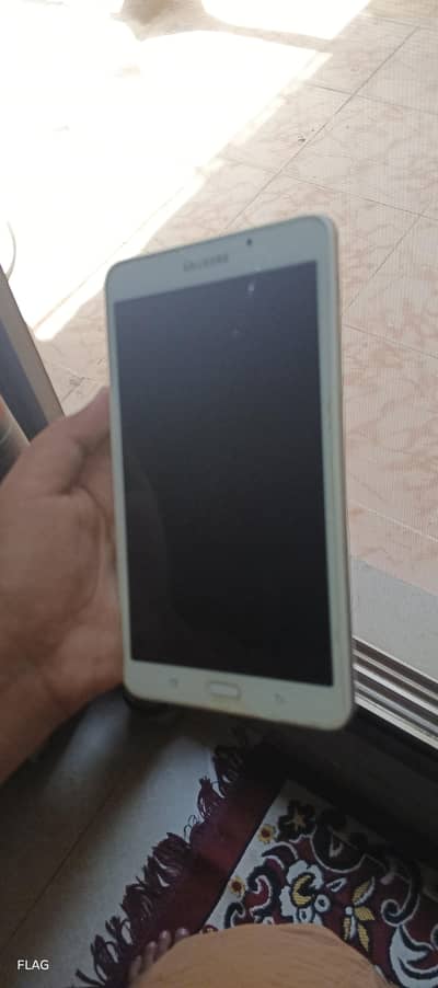 IS KA BOX NAHI HE BAKI SARA NEW CONDITION ME He