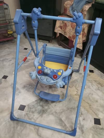 Kids swing in good condition