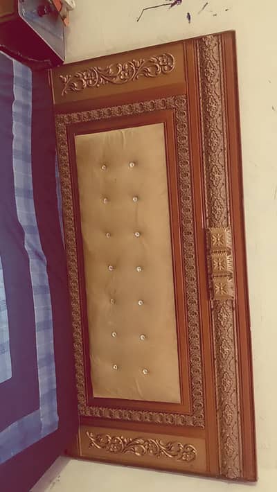 bed and dressing table