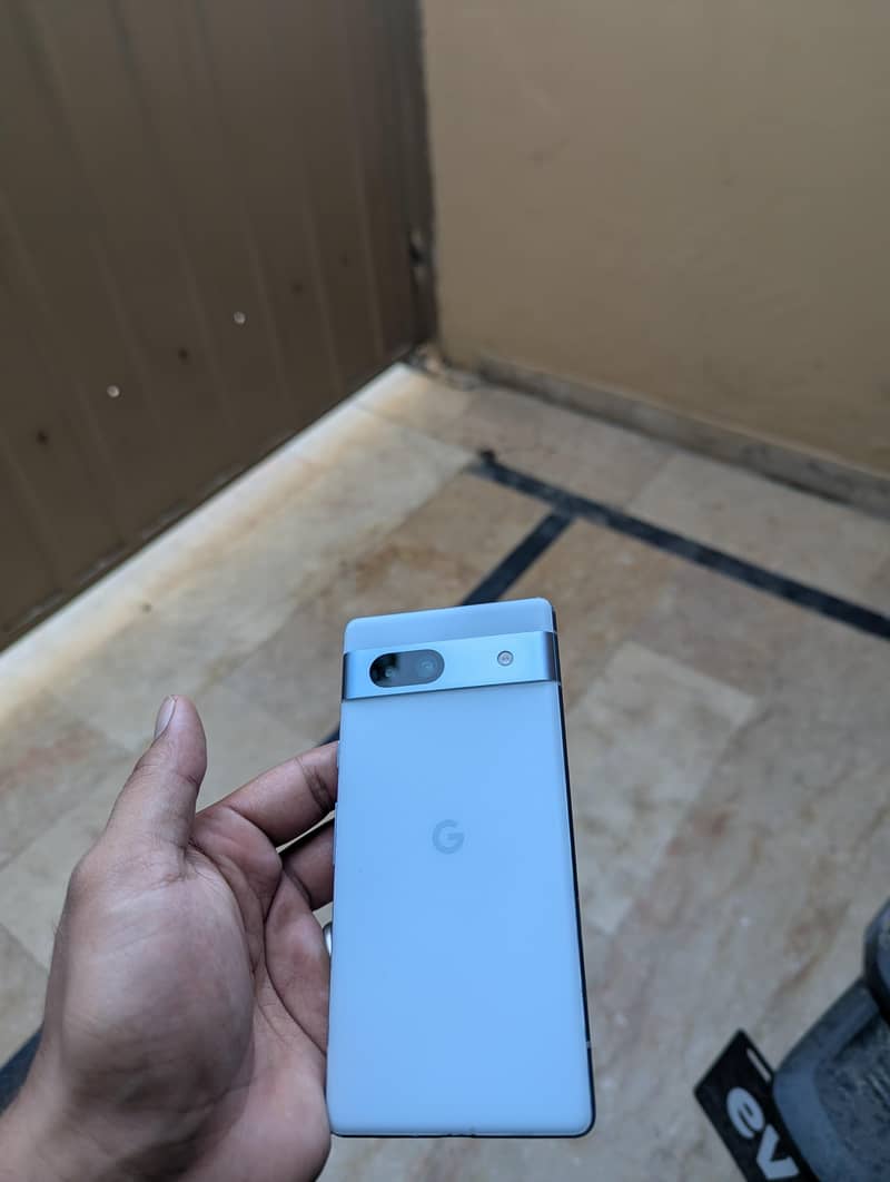 Google Pixel 7a 1
