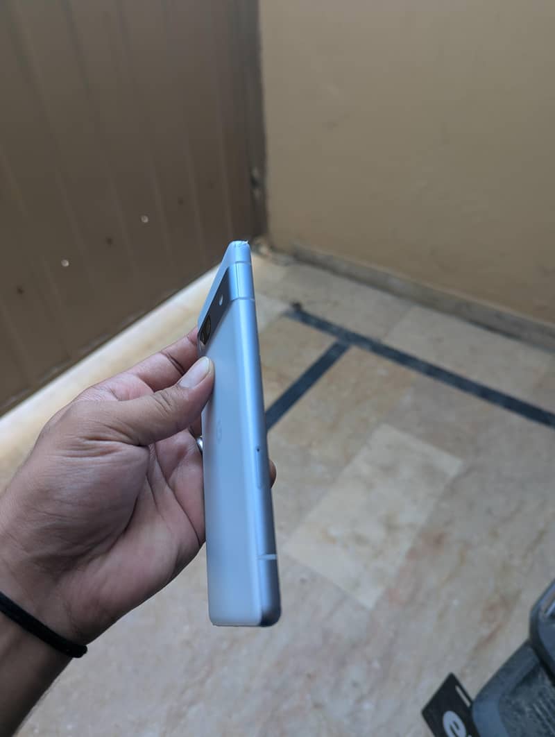 Google Pixel 7a 2