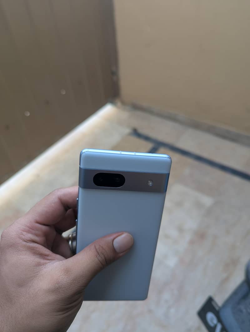 Google Pixel 7a 3