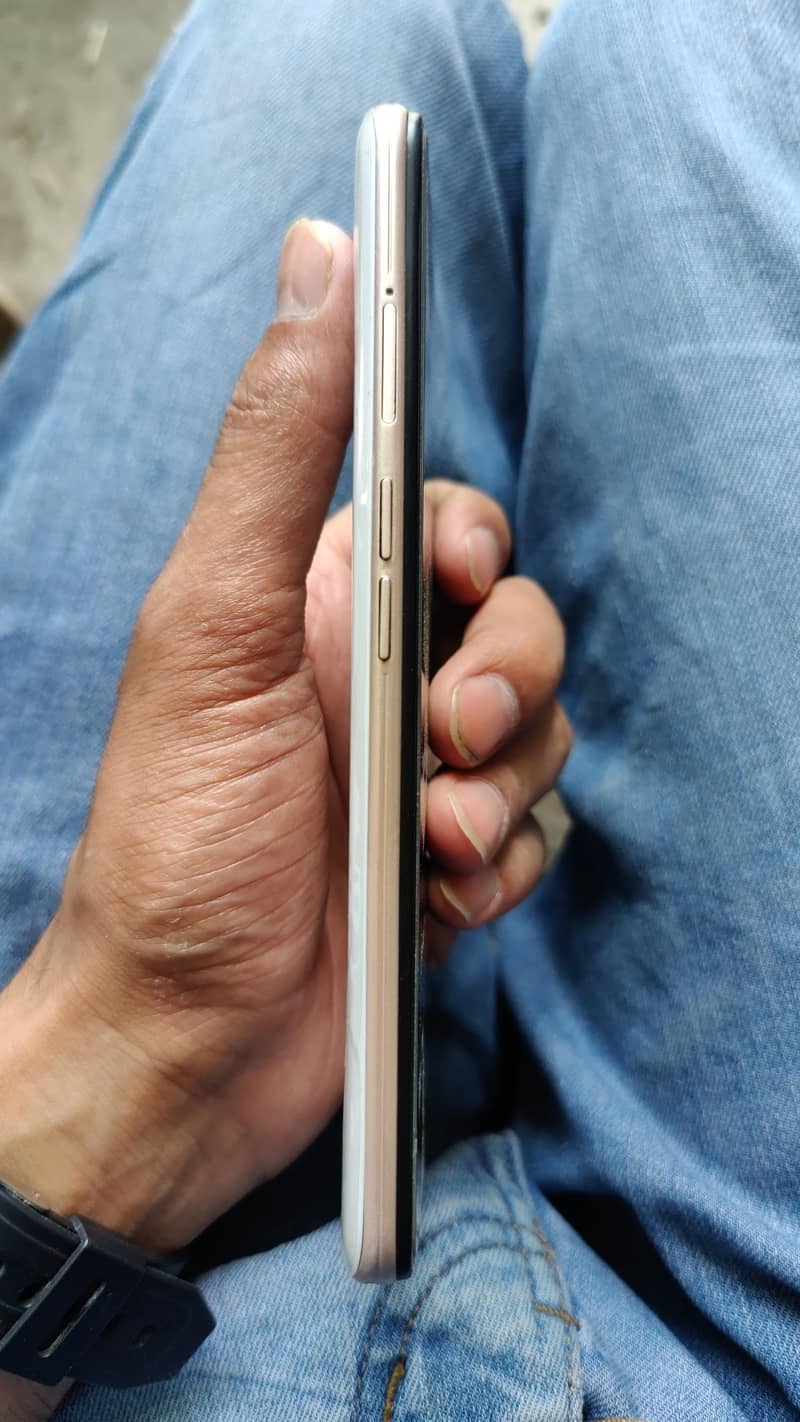 OPPO A9 0