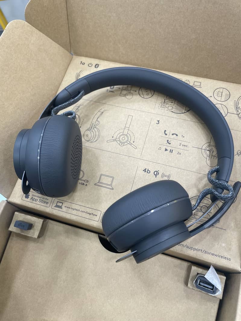 Logitech Zone Wireless Headset 6