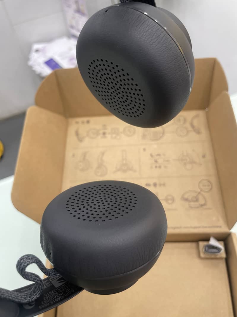 Logitech Zone Wireless Headset 9