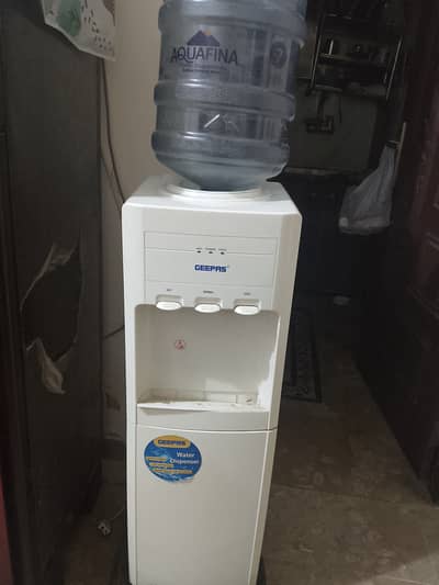 Geepas r water dispensor modal GwD8354