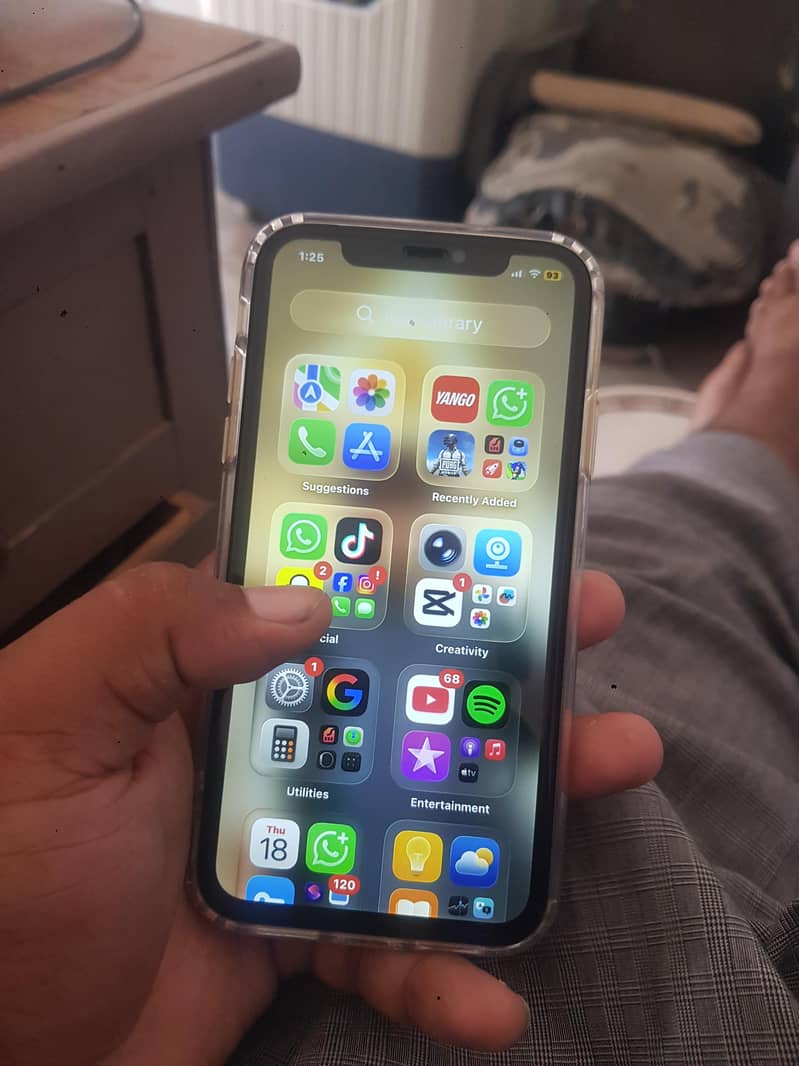 Apple iPhone 11 0