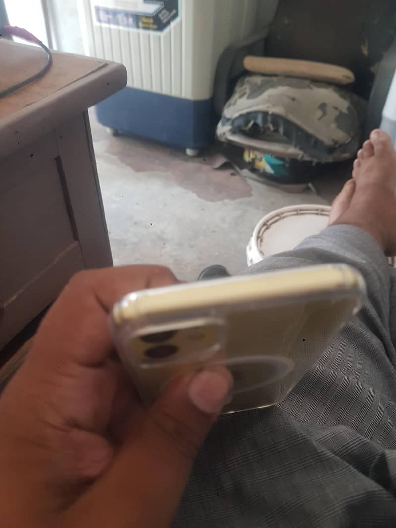 Apple iPhone 11 2