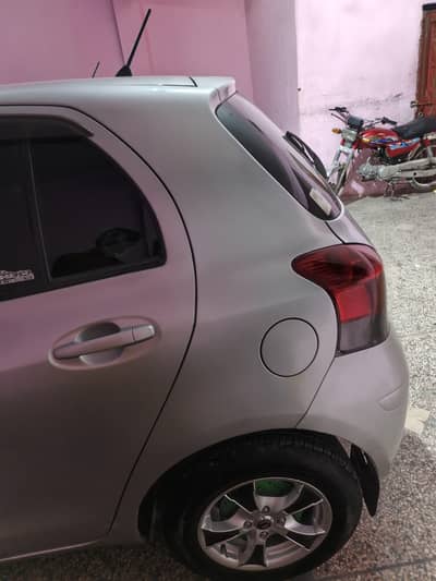 Toyota Vitz 2010