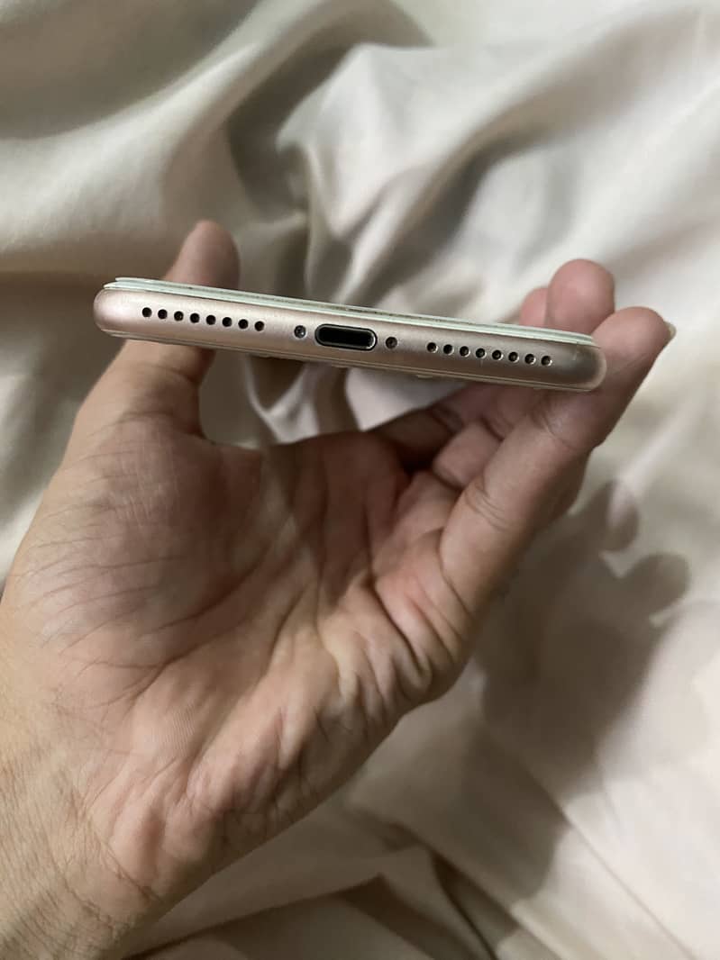 Apple iPhone 8 Plus 5