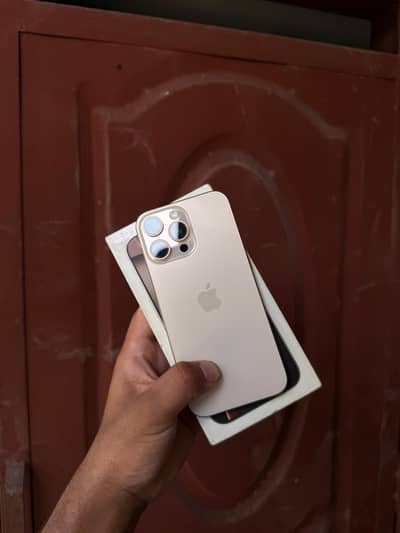 iPhone 16 Pro Max jv