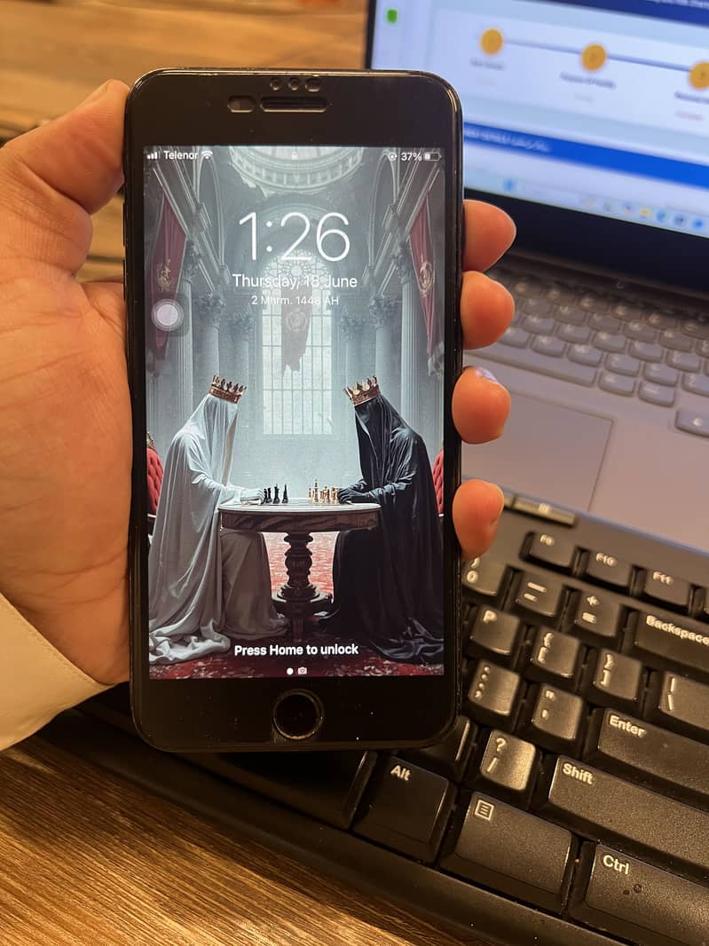 Apple iPhone 7 Plus 0