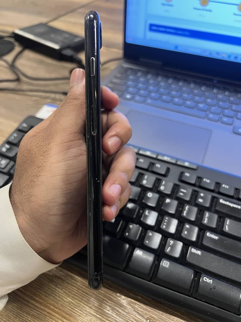 Apple iPhone 7 Plus 5