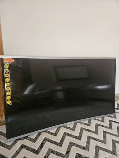 Nikai 43" Smart LED TV for Sale