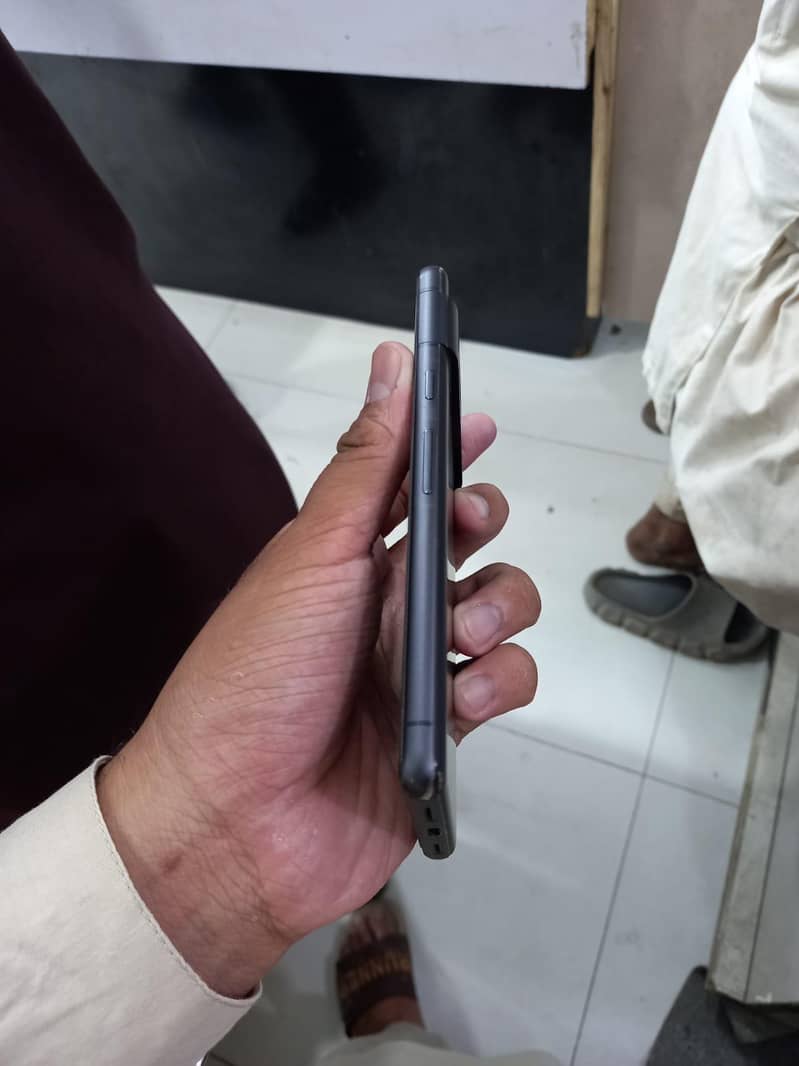 Google Pixel 7 4