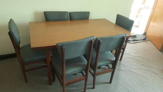Dinning table with 6 chairs