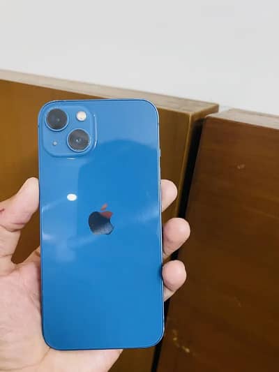 Apple iPhone 13