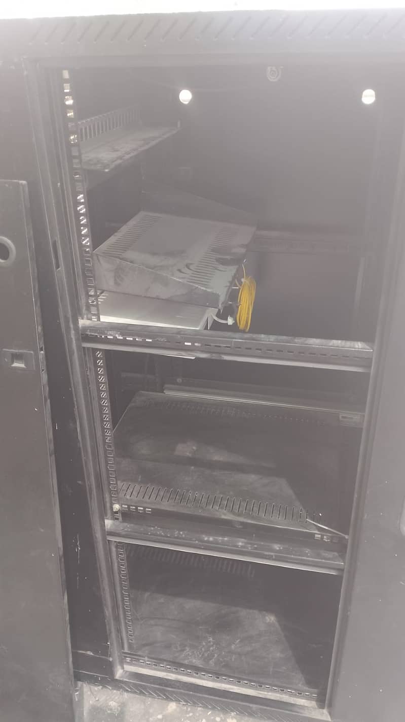 IT RACK BOX 1