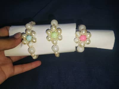 Flower bracelet