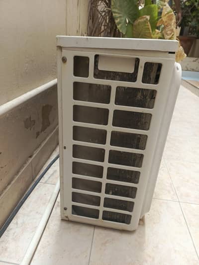 Haier inverter Ac 1 ton