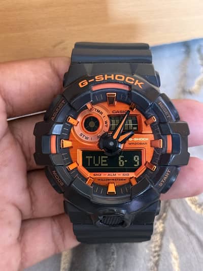 Casio G-Shock GA-700