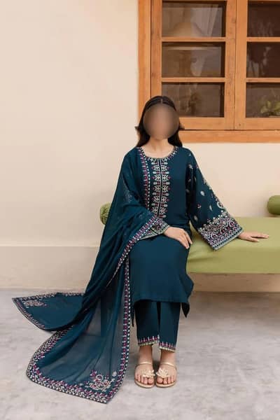 Blue Embroidered Lawn 3pcs women suit unstitched