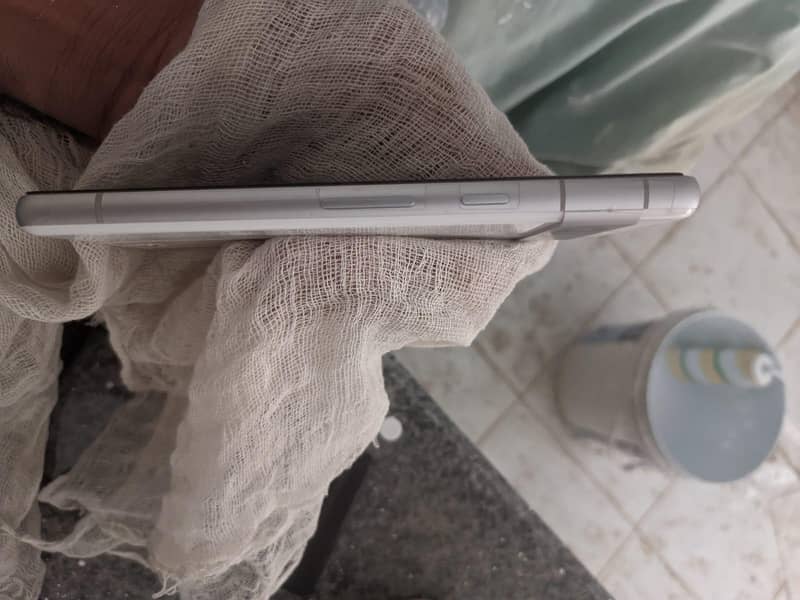 Google pixel 7a 3