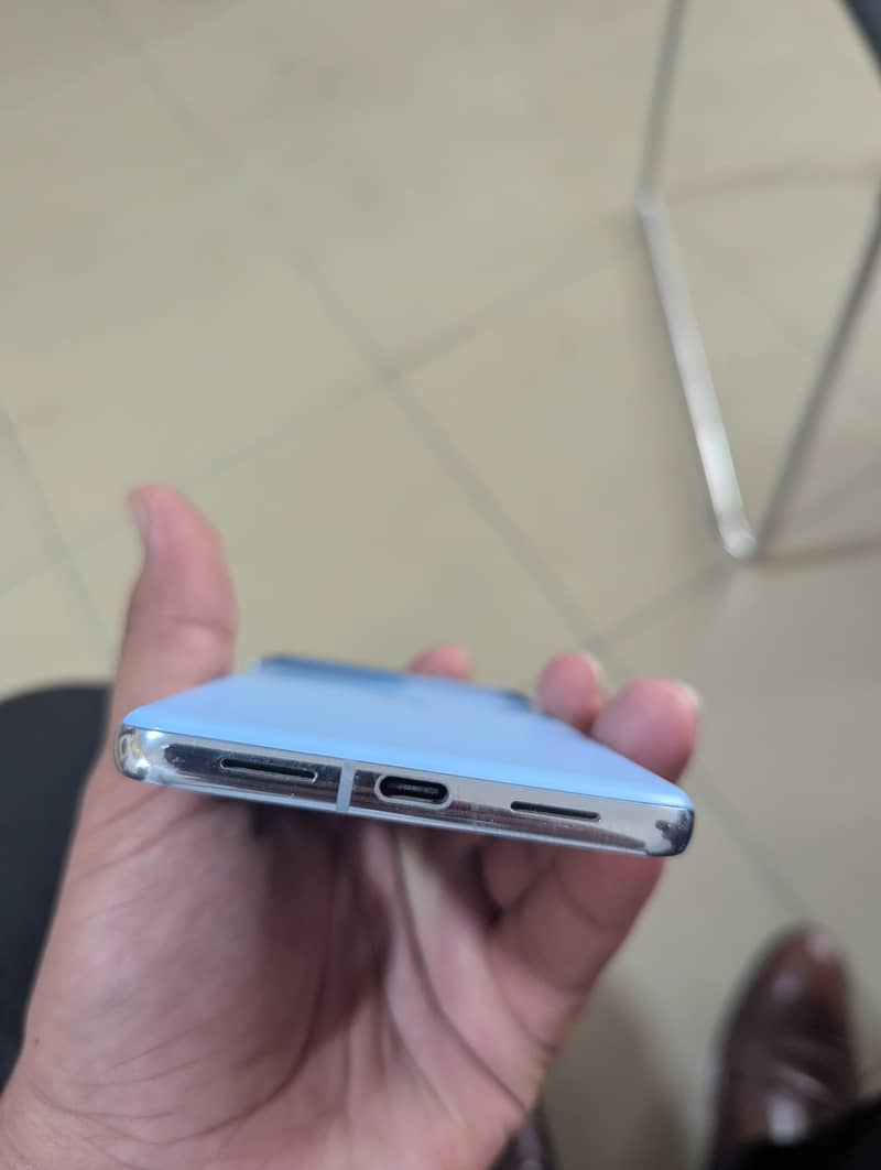 Google Pixel 8 Pro 2