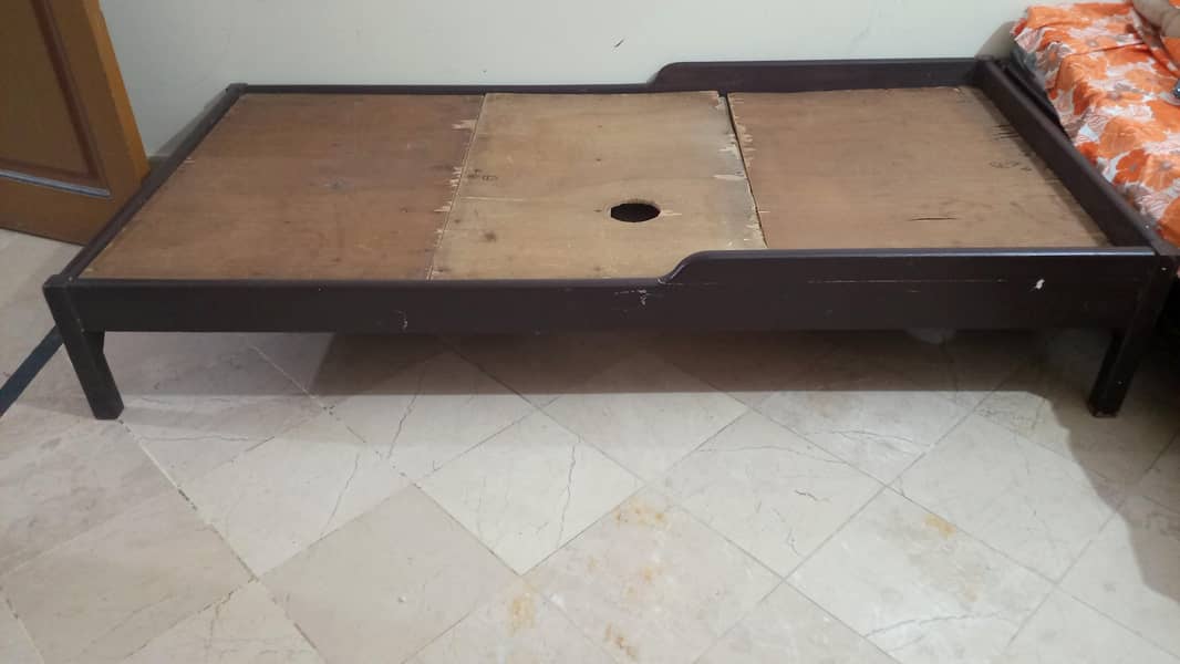 solid wood bed 2