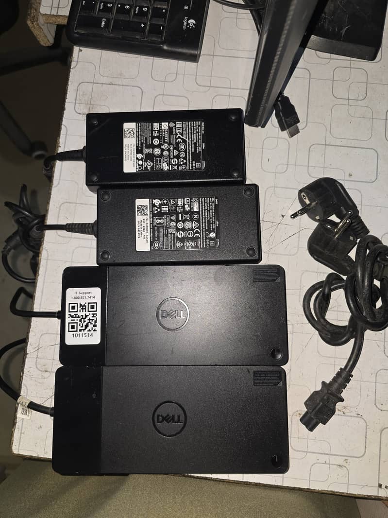 Dock Stations 4
