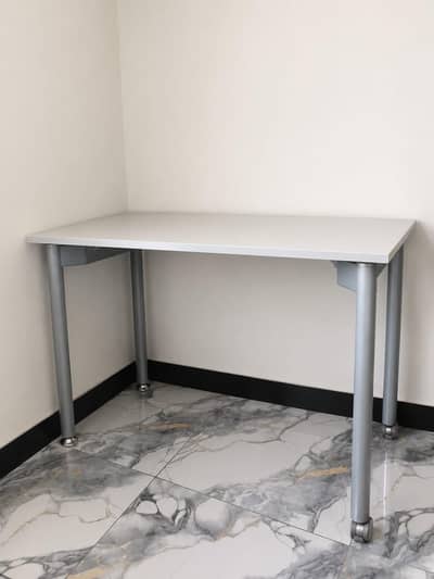 computer table