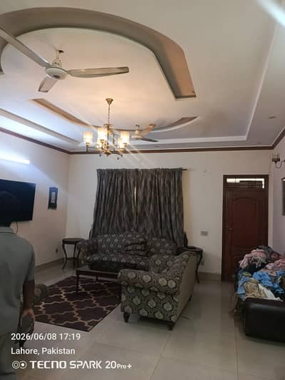1 kanal dubbl story house for rent
