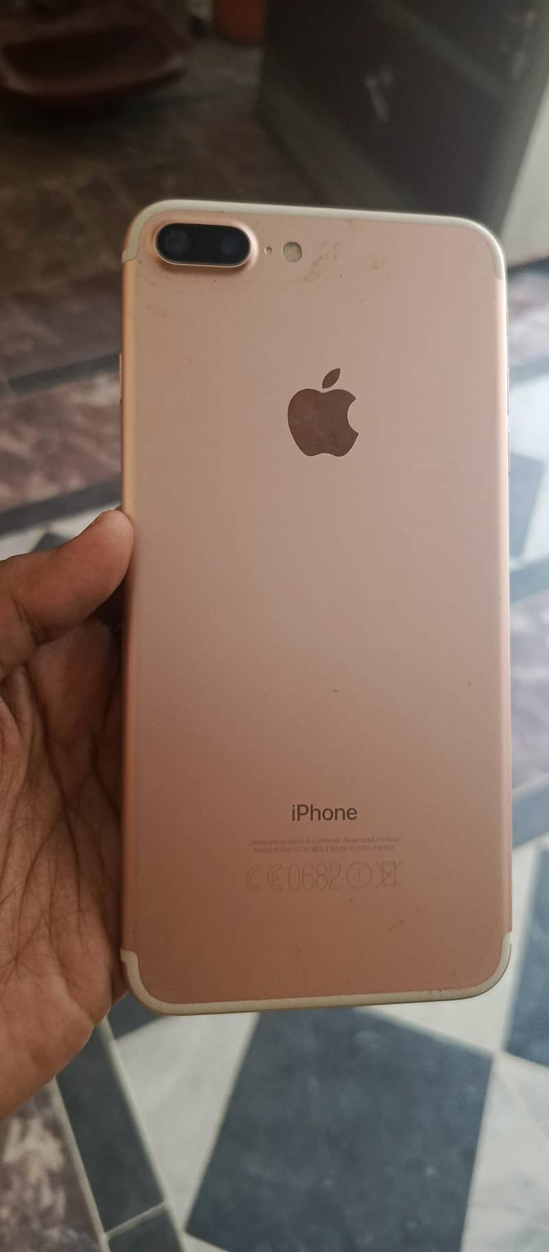 Apple iPhone 7 Plus 0