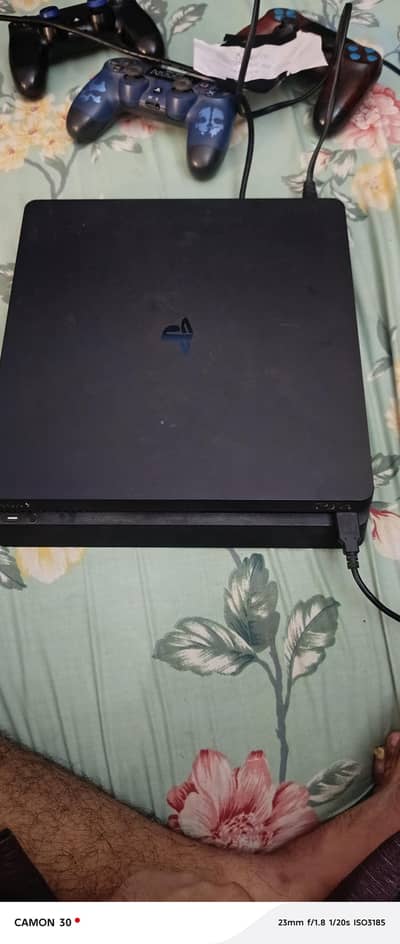 PlayStation 4 slim