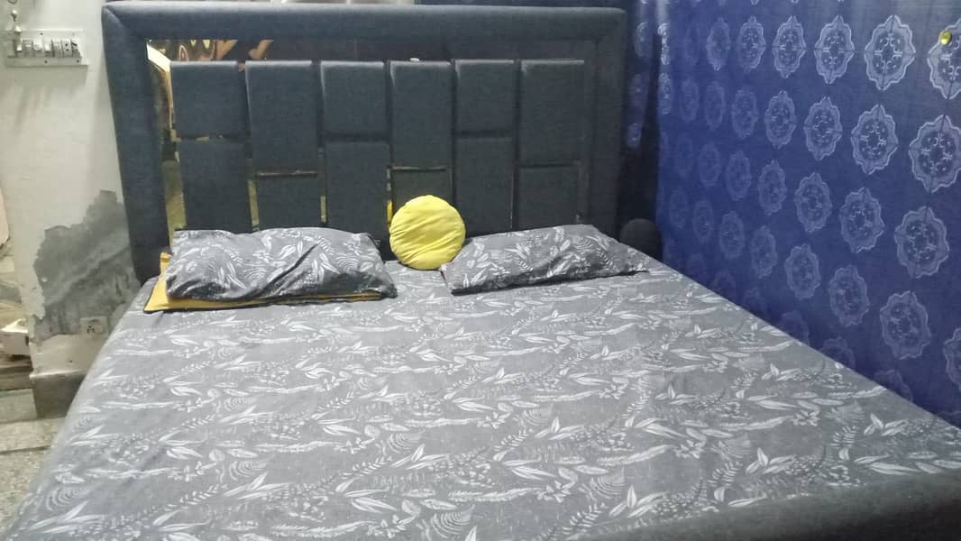 Bed with sides table 1