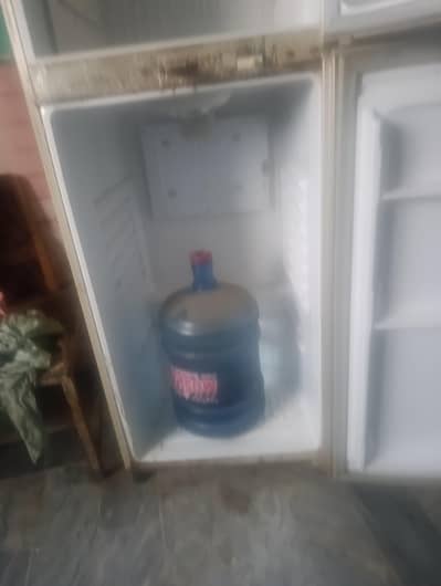 Waves Refrigerator for Sale – Excellent Condition