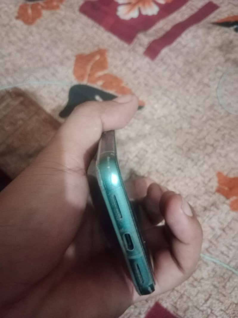 Google Pixel 8 3