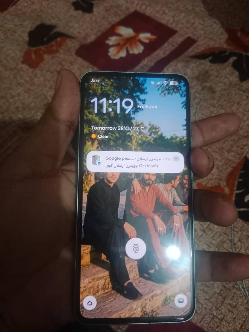 Google Pixel 8 4