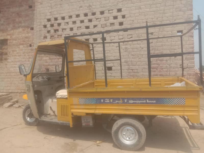 auto loader rickshaw 2017model 1
