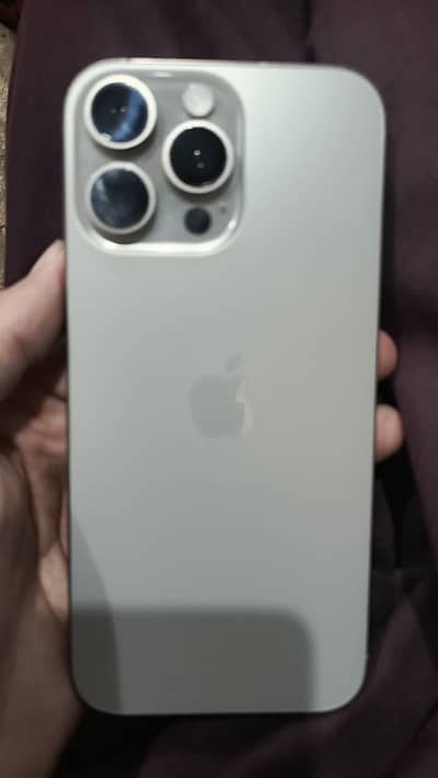 Apple iPhone 16 Pro Max