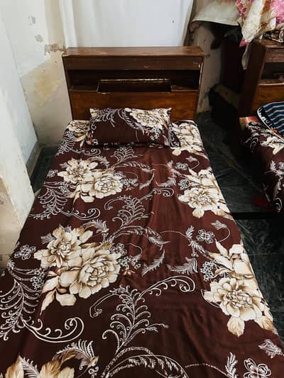 2 Single beds for sale with mattress