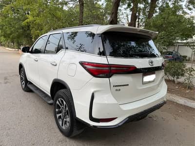 Toyota Fortuner Legender 2022 whatsapp 03423110177