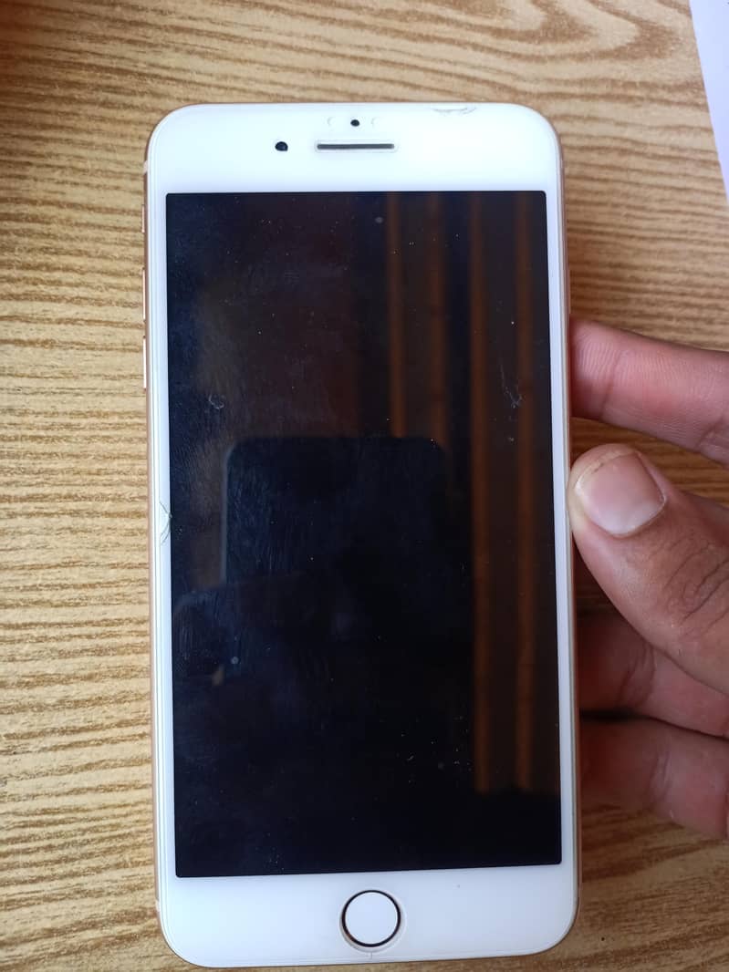 Apple iPhone 8 Plus 1