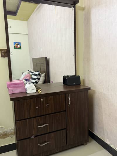 Dressing table in good condition