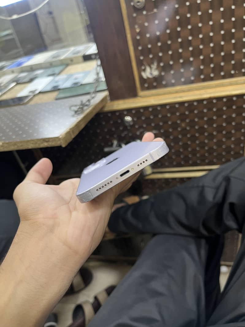 Apple iPhone 14 plus 4