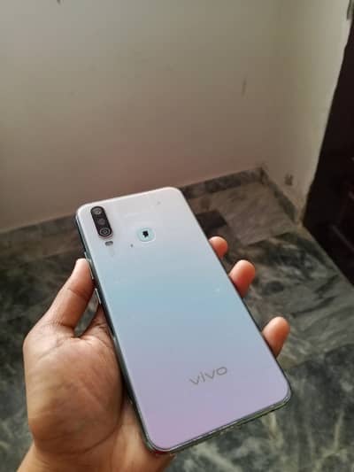 vivo y17