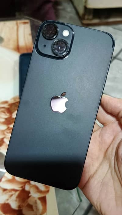Apple iPhone 13