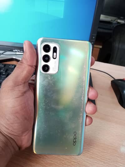 OPPO Reno6