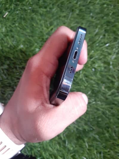 Apple iPhone 12 Pro