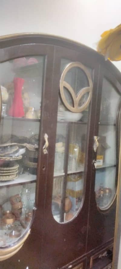 showcase wardrobe for bartan